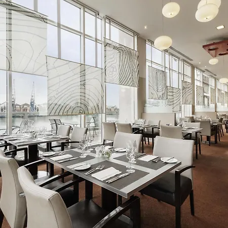 Novotel London Excel-3